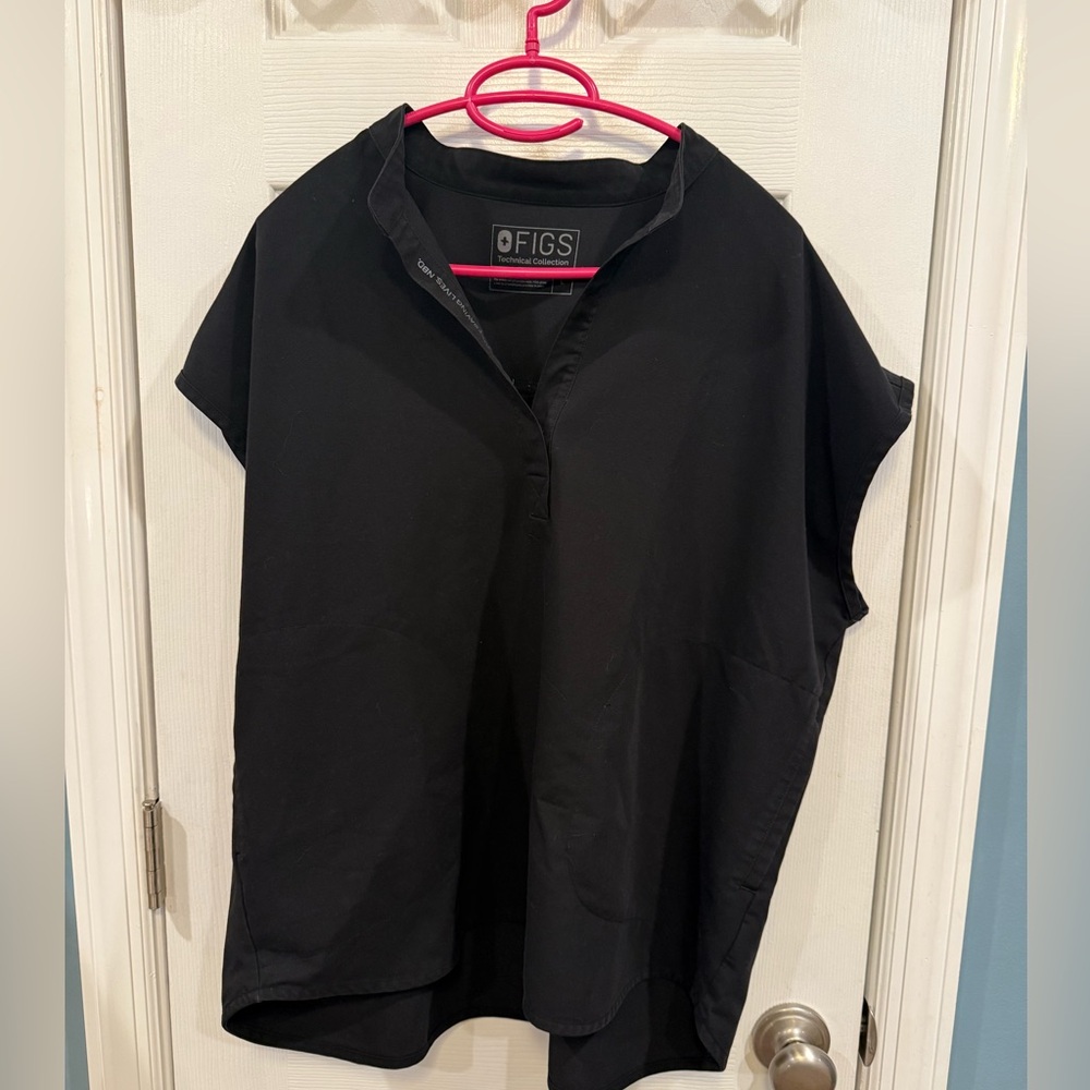 Figs Rafaela Oversized Scrub Top (Black) Sz Lg